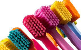 Escova de Dentes: saiba como escolher corretamente a sua?